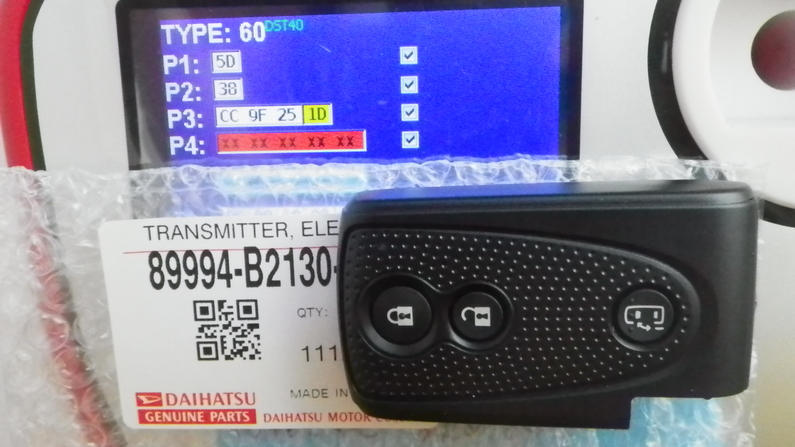 ◆セール■ダイハツ 左パワースライドボタン付き リモコンキー スマートキー キーレスキー インテリキー(X55 ◇セール□ダイハツ 左パワースライドボタン付き リモコンキー