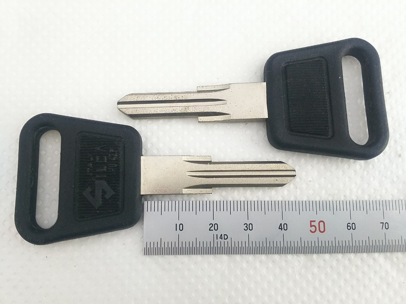 ポルシェのキー比較：991と992と718