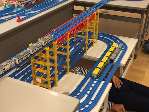 プラレール線路 タワーレイアウト モノレール付き 参考出品