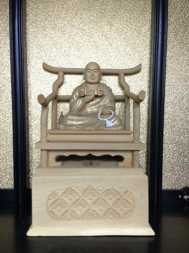 仏像 仏壇用 楠木地彫 八角台座 座釈迦 金泥書 2.0寸〜3.0寸 仏具 小物