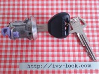 M373 ＭＩＴ１１ 三菱ミニカトッポ 純正運転席ドアキーシリンダー